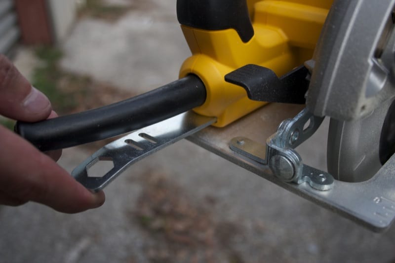 stored blade wrench