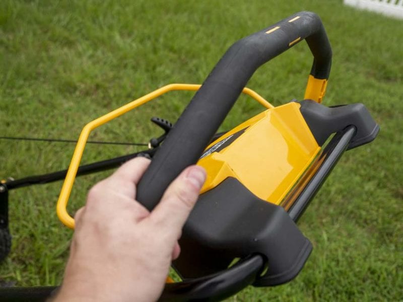 Cub Cadet Walk-Behind Mower SC 900 Review - MySpeed self-propelled drive