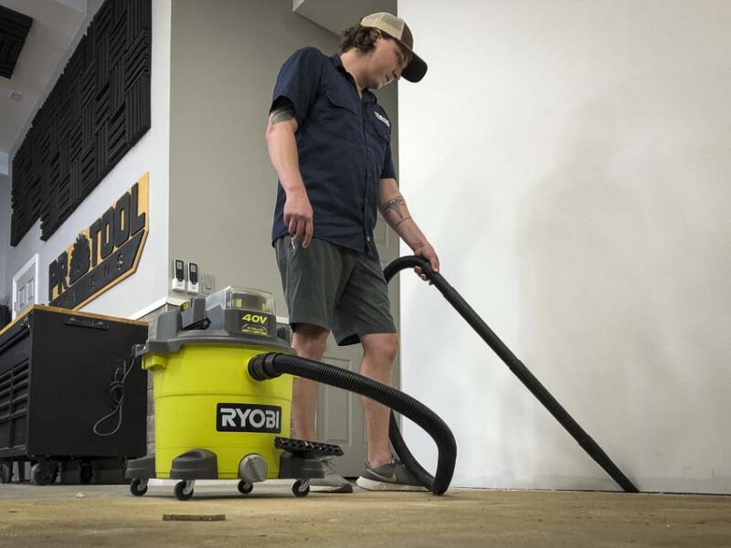 Remove Spider Sacs with a Vacuum