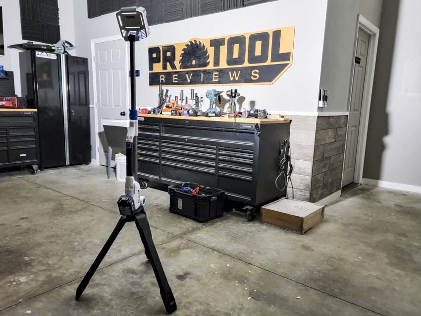 HART Tripod Light