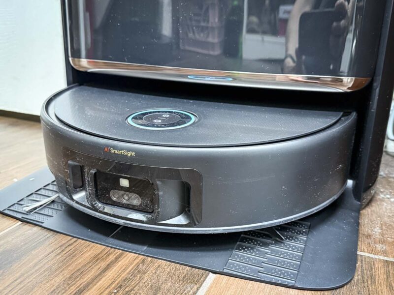 MOVA Z60 charging