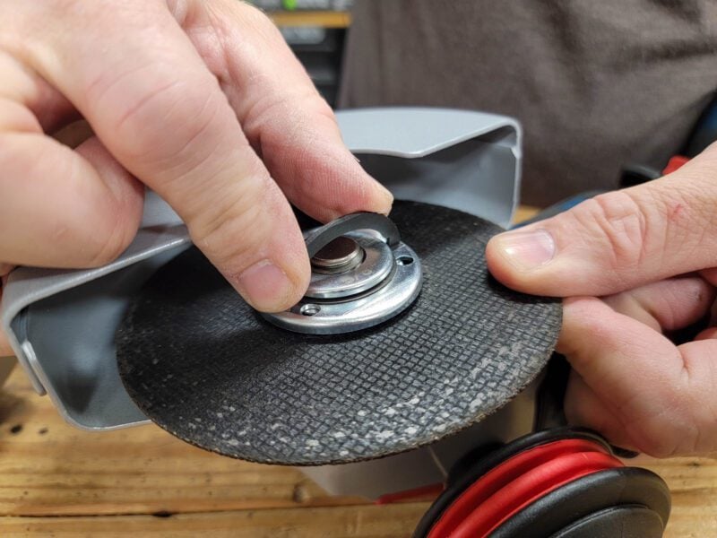 Tool-Free Spindle Nut