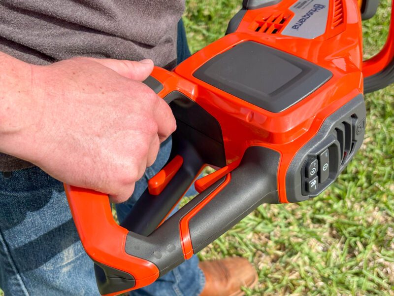 Tri-handle grip