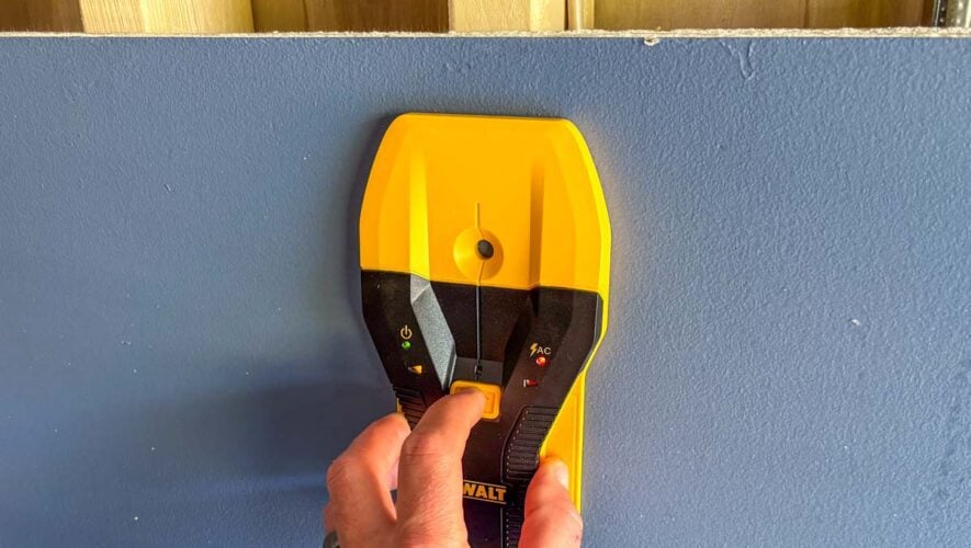 DeWalt DW0150 Stud Finder 08