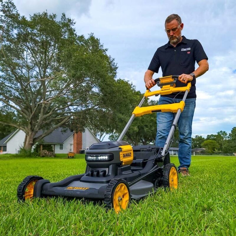 DeWalt 60V Max 21-inch Self-Propelled Lawn Mower DCMWSP700