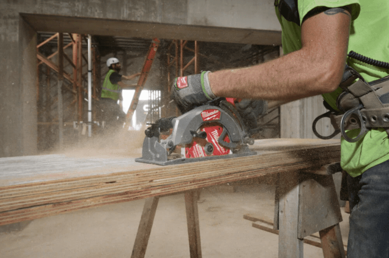 Milwaukee Rear Handle Saw