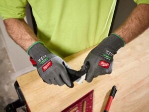 Milwaukee Cut Level 6 High Dexterity Nitrile Dipped Gloves with Wear Defense